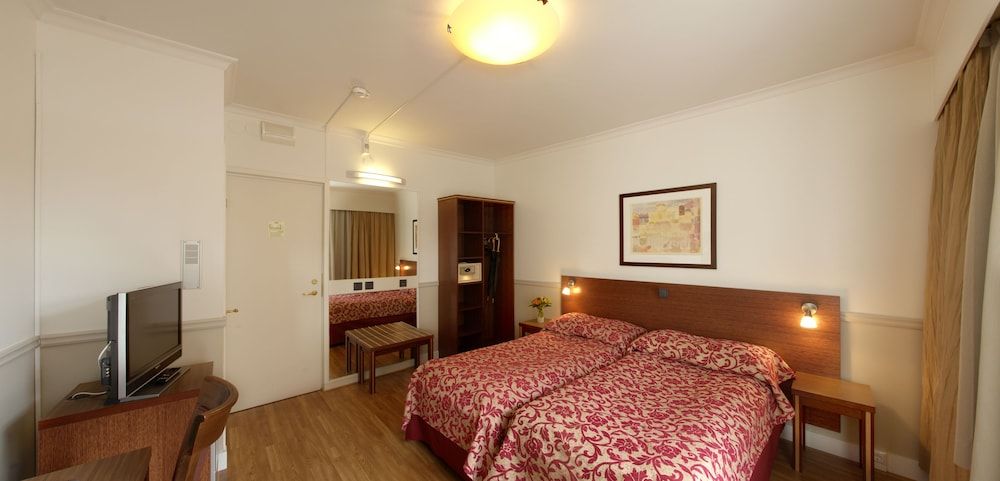 Hotel Anna Standard Twin Room 3