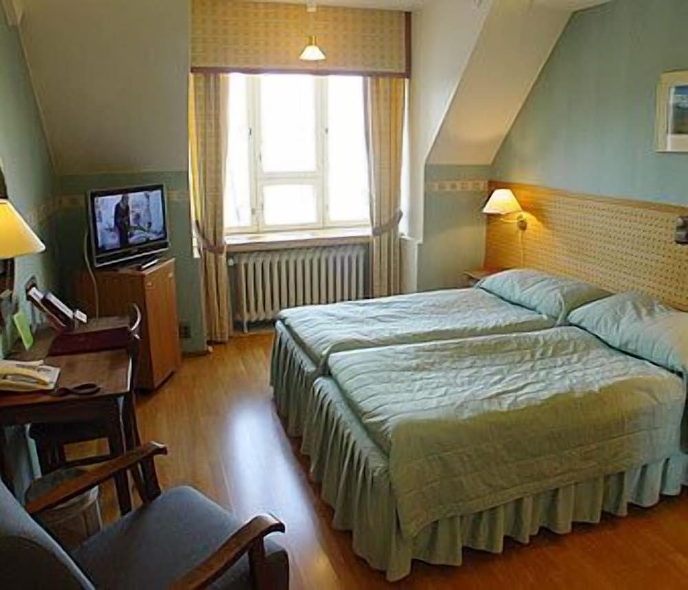 Hotel Anna Standard Twin Room 7