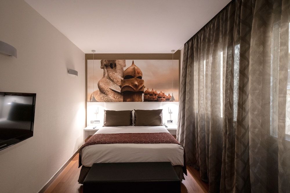 Catalonia Gracia Double Room 3