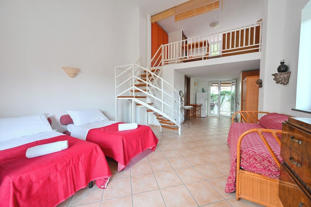 Villa Tara Classic Apartment, Ensuite, Garden View 9