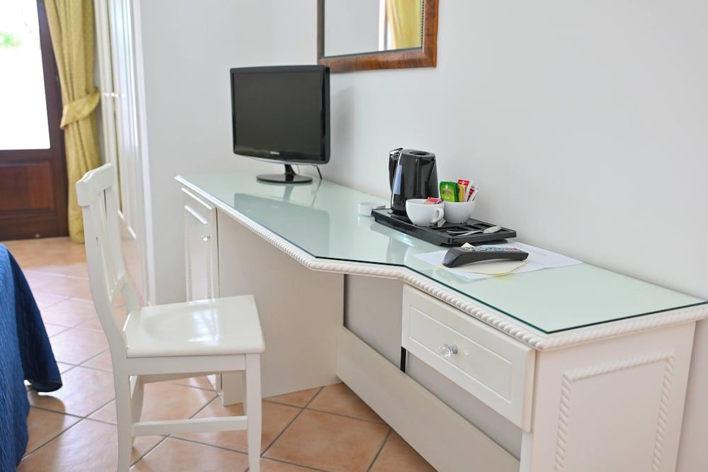 Villa Tara Classic Double Room, Ensuite, Garden View 43