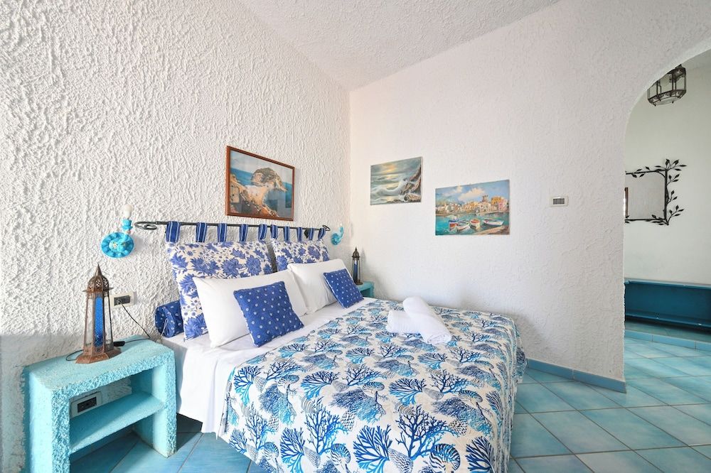 Villa Tara Classic Double Room, Ensuite, Garden View 17