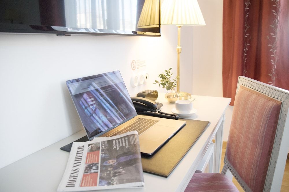 Brommavik Hotel Superior Double Room, 1 King Bed 5