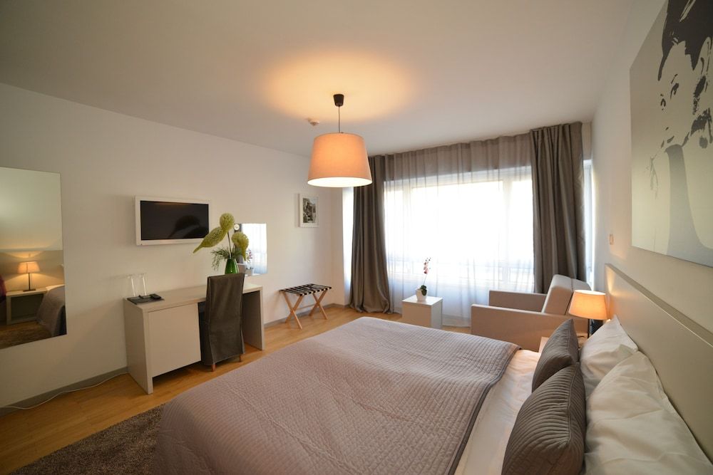 Hotel Garden Triple Room 11