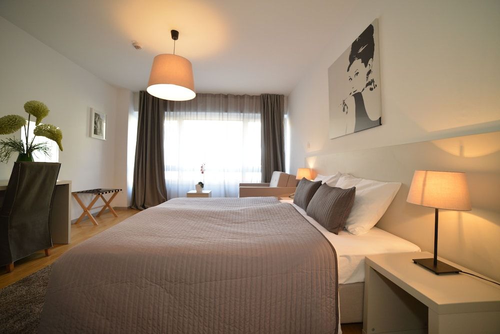 Hotel Garden Triple Room 8