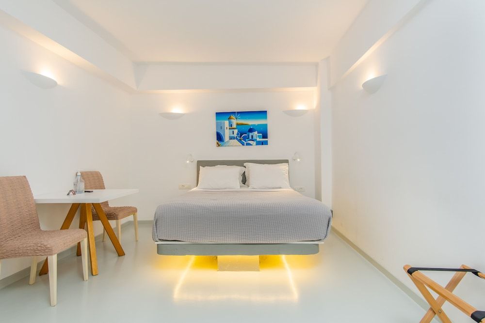 Central Fira Standard Room 11