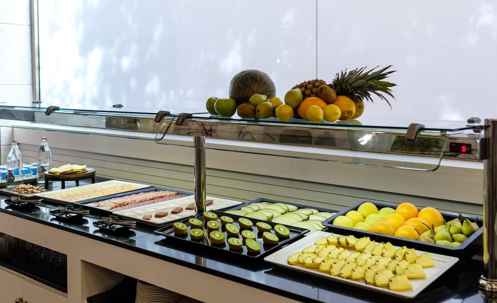 undefined Hotel Clement Barajas 10