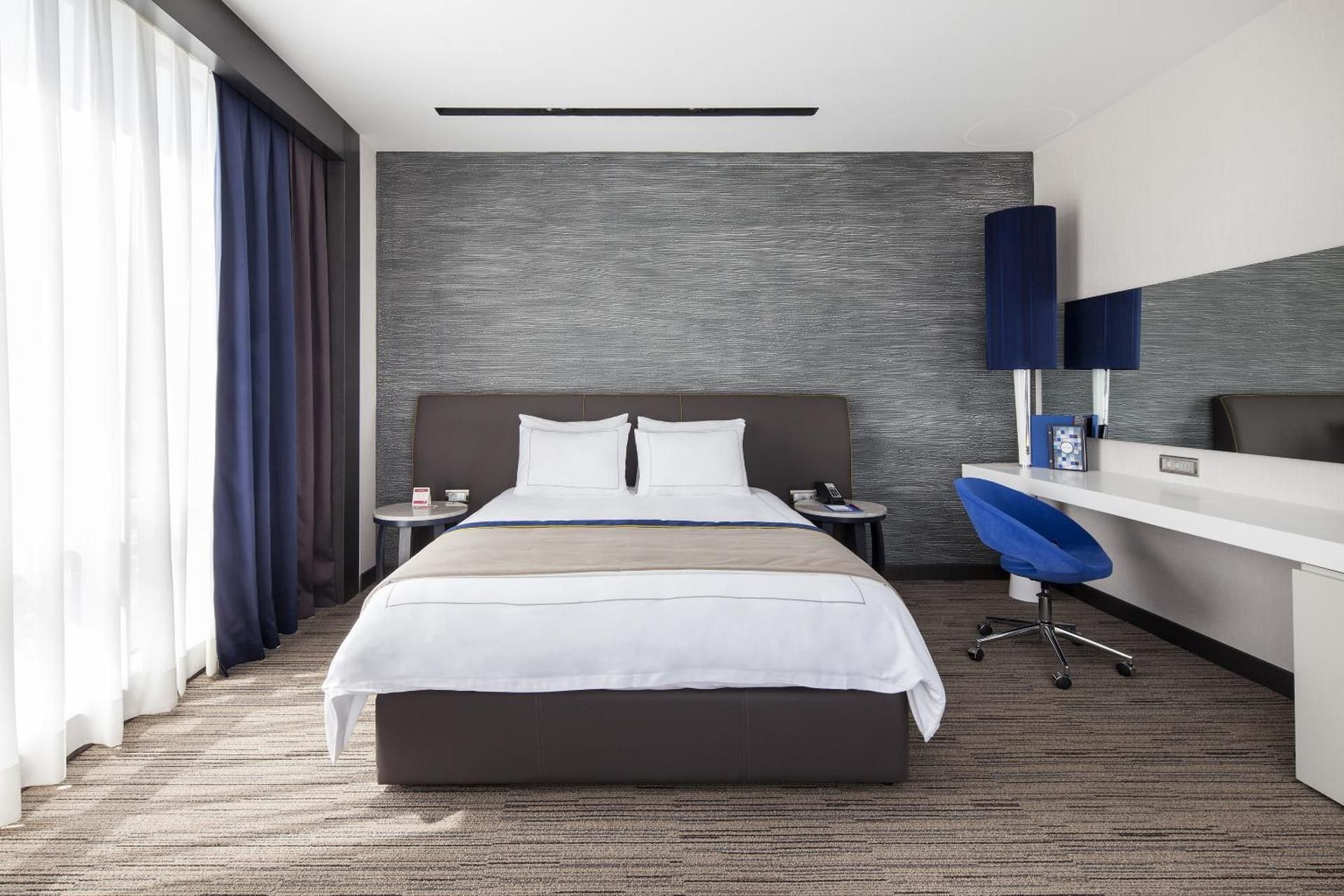 1 Double Bed Accessible Room