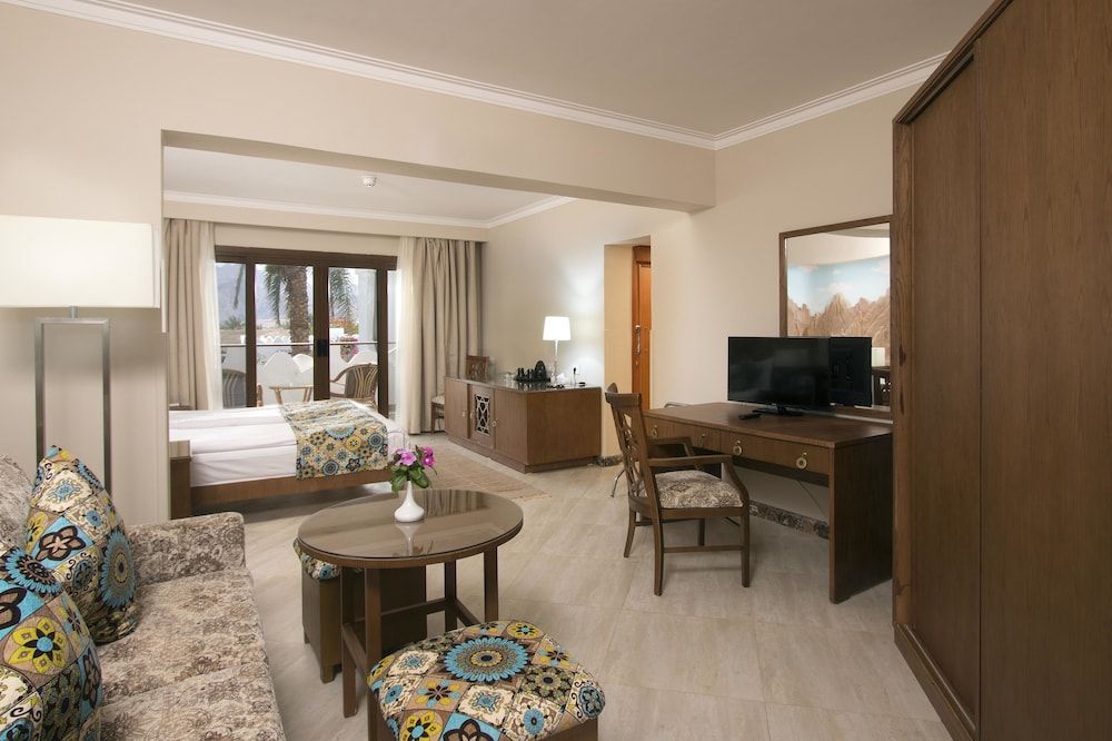 Swiss Inn Resort Dahab Family Triple Room Sea Side 3