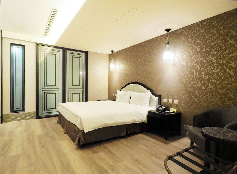 Business Room (No Parking Space)
