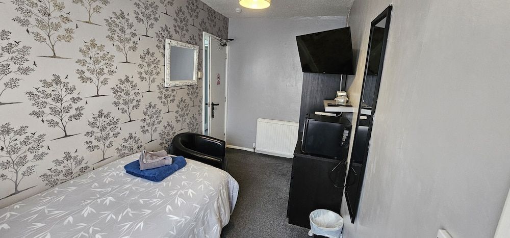The Roslyn Hotel