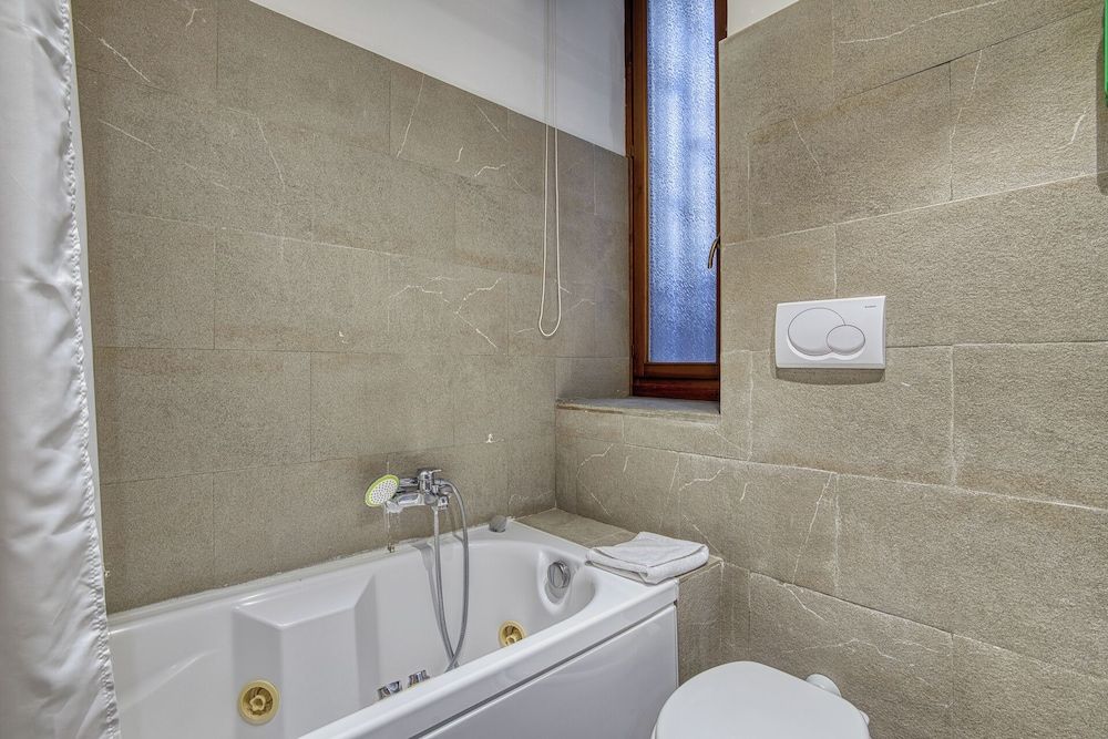 undefined Lemon Garden 10