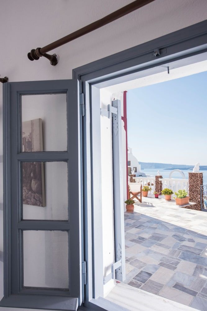 Maryloujohn Villas Superior Double Room (Caldera) 6