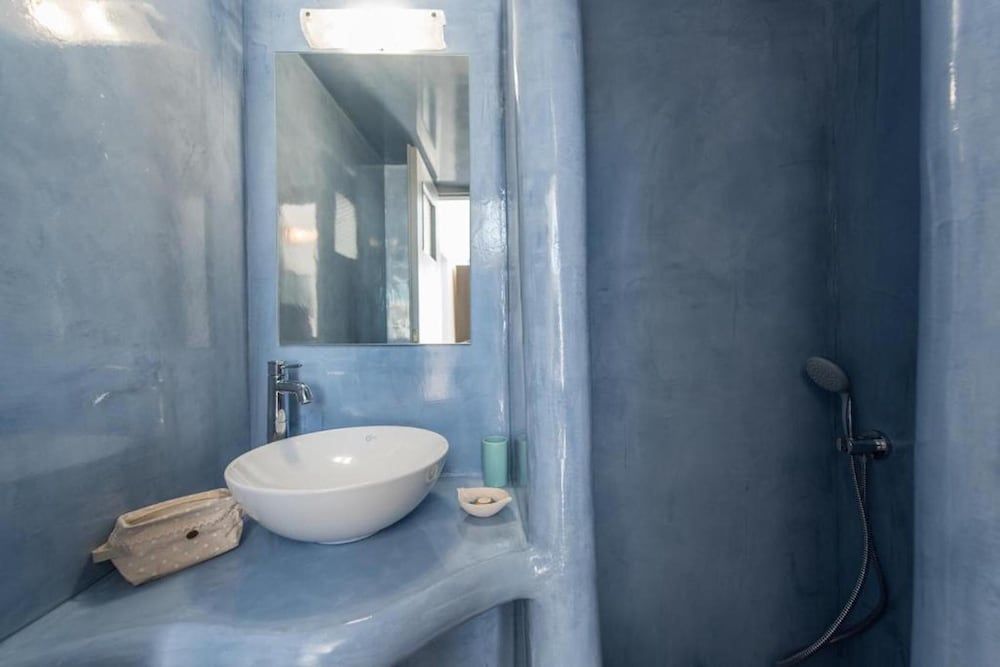 Maryloujohn Villas Superior Double Room (Caldera) 13