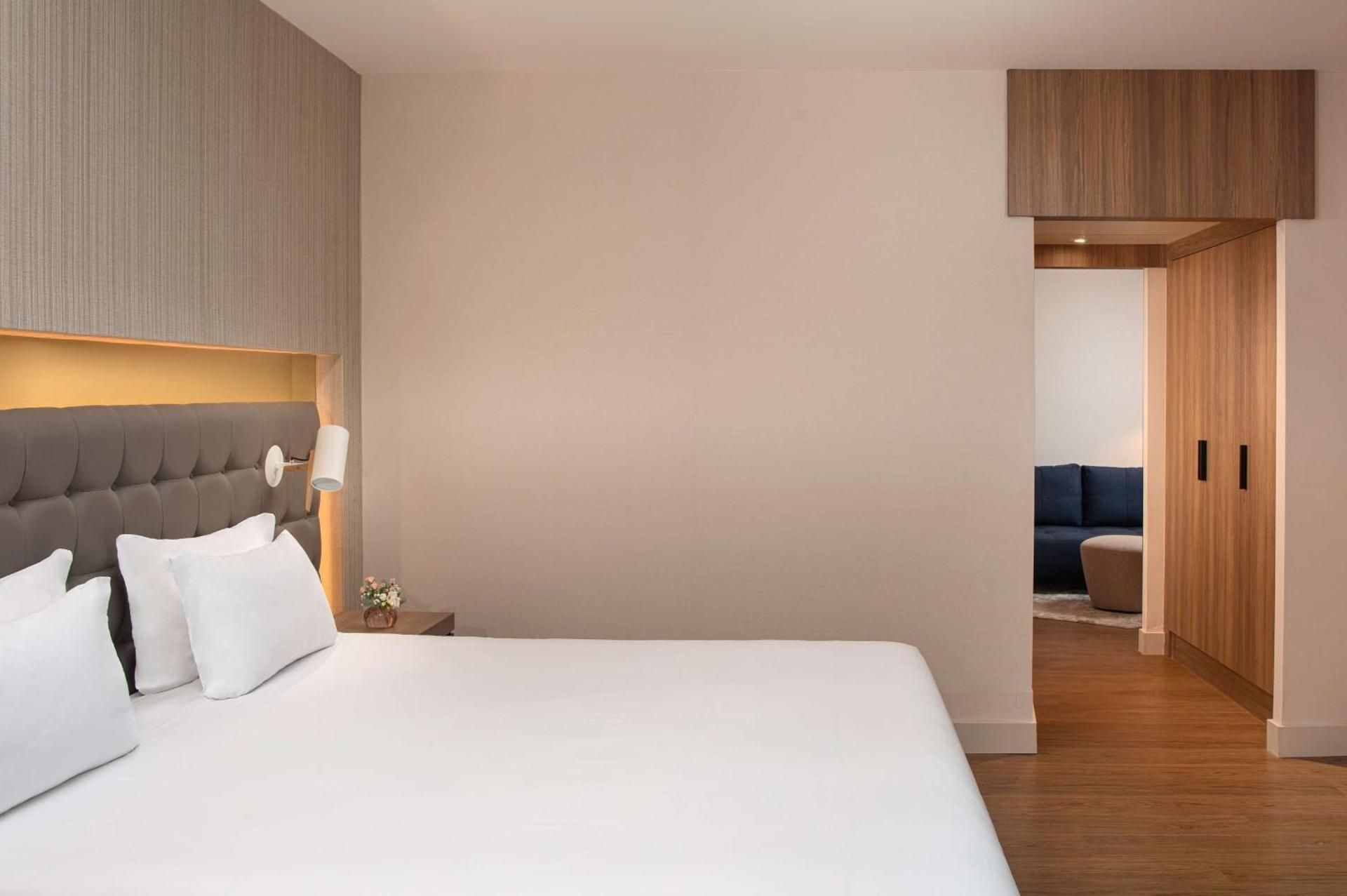 Junior Suite with Extra Beds (2 Adults + 2 Children)