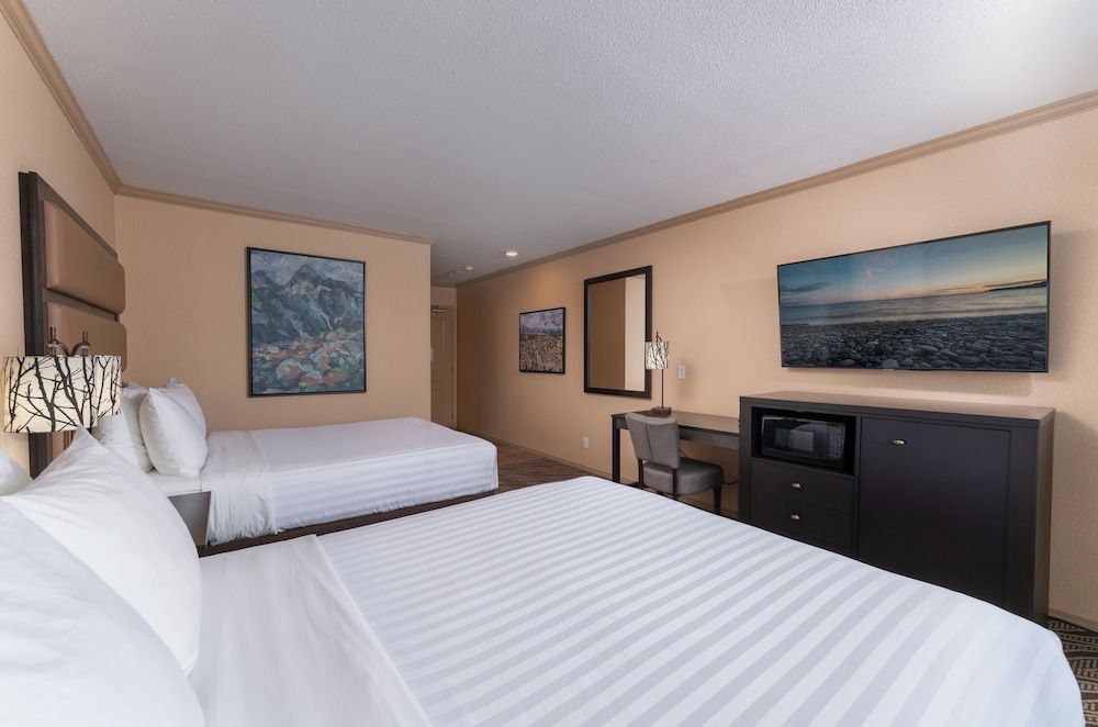 Deluxe Room, Multiple Beds