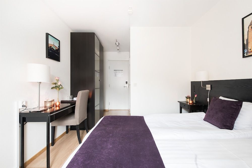 Standard Room, 1 King Bed, Non Smoking
