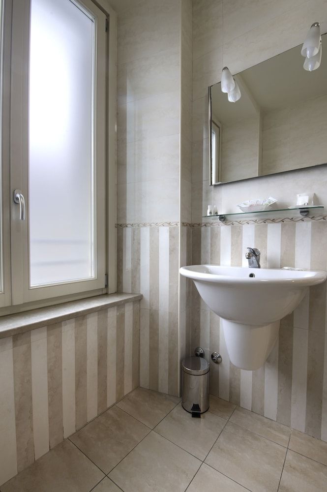 Domus Australia Classic Room 10