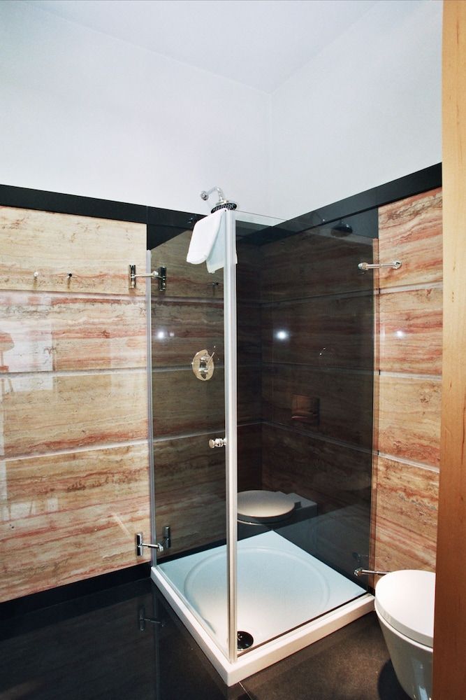 Hotel Monopol Double Room 9