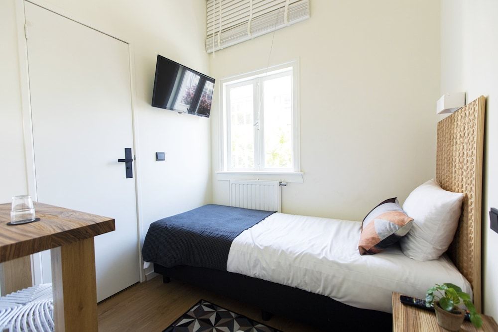 undefined Quentin Hotel Golden Bear 5