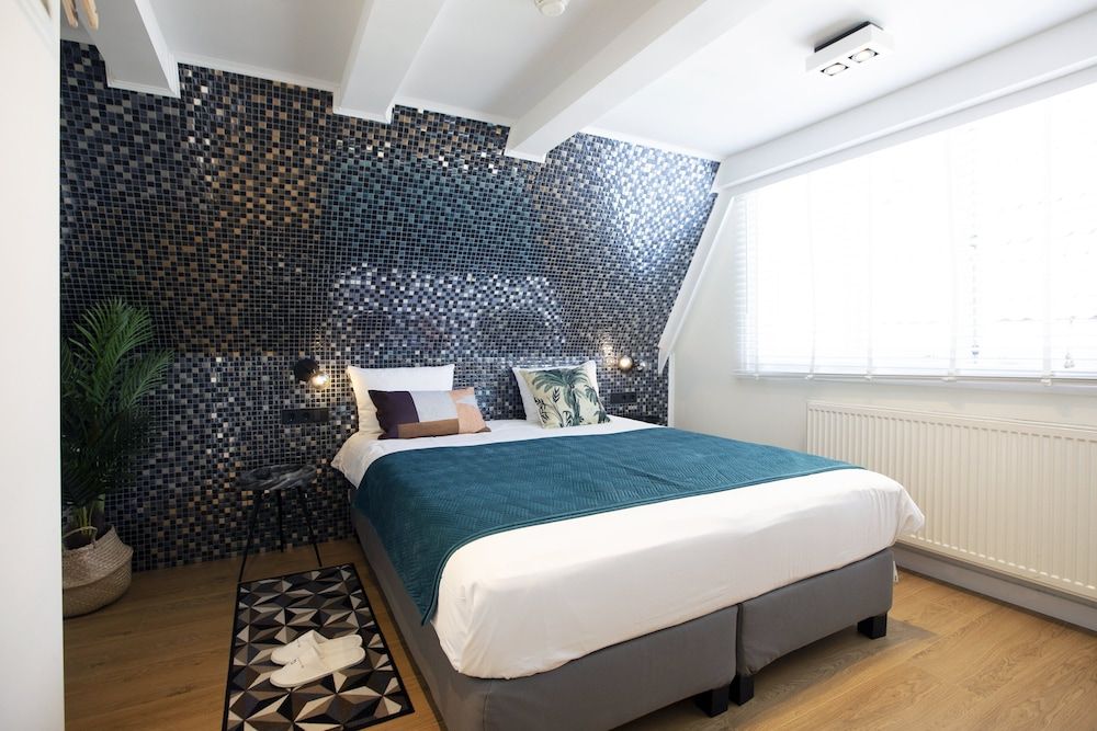 undefined Quentin Hotel Golden Bear 2