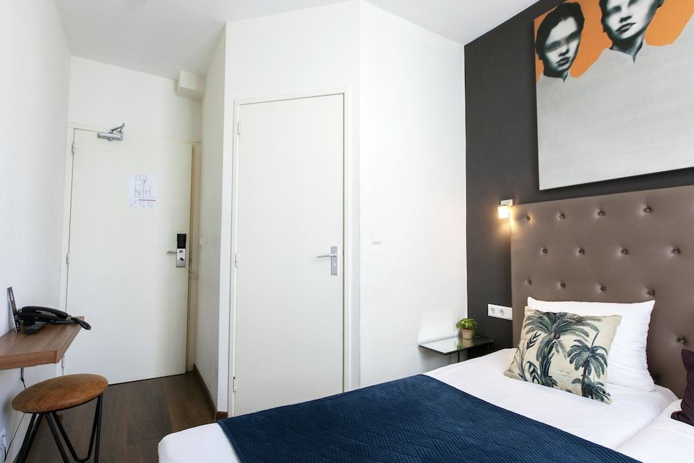 Quentin Leidse Square Hotel Twin Room 3