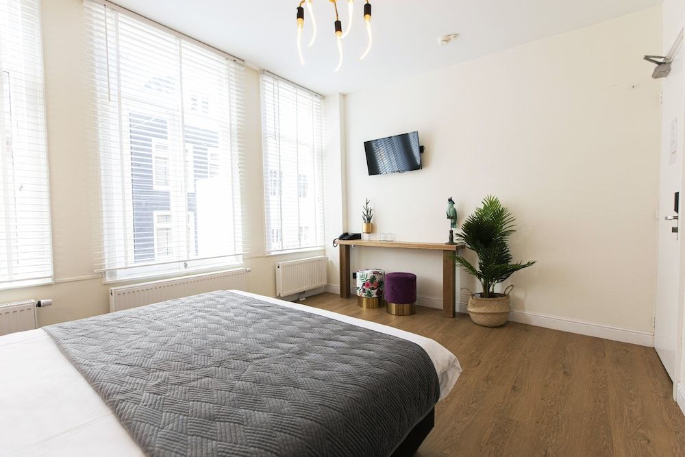 undefined Quentin Leidse Square Hotel 8