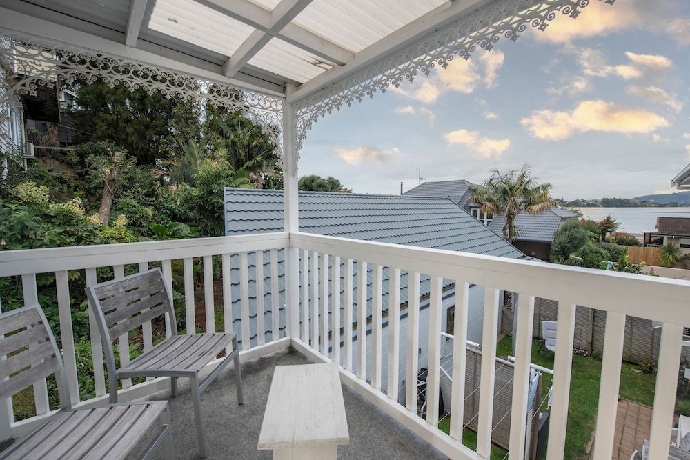 Harbour View Motel and Water Front Apartments Family 3 Bedroom Apartment 5