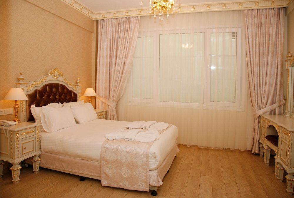 undefined Karakoy Port Hotel 8