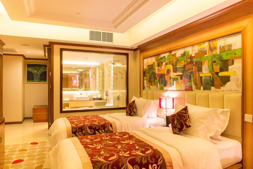 undefined Six Seasons Hotel 7