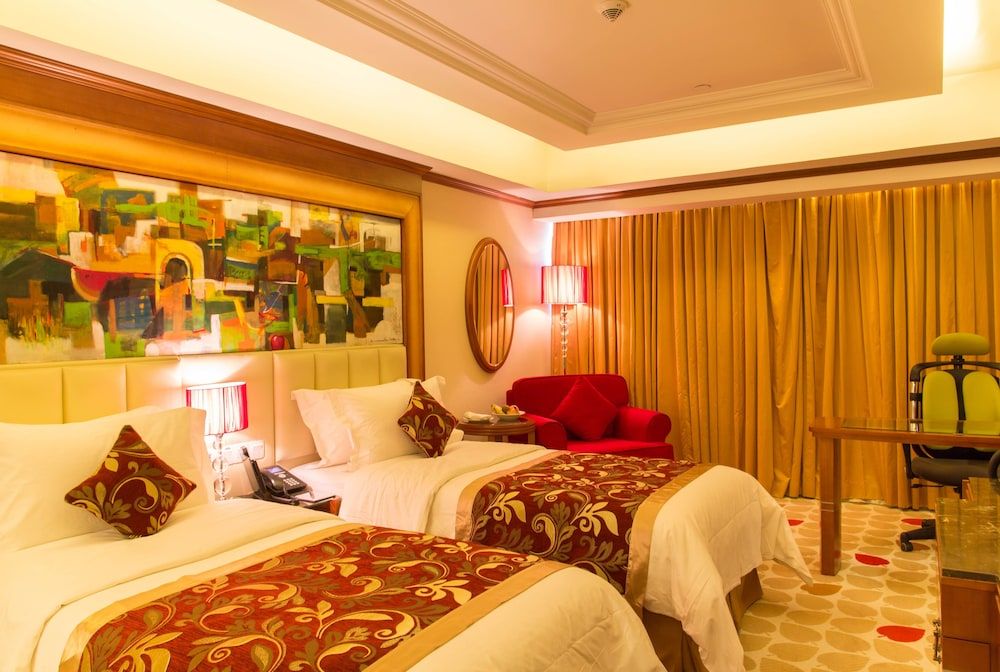 undefined Six Seasons Hotel 9