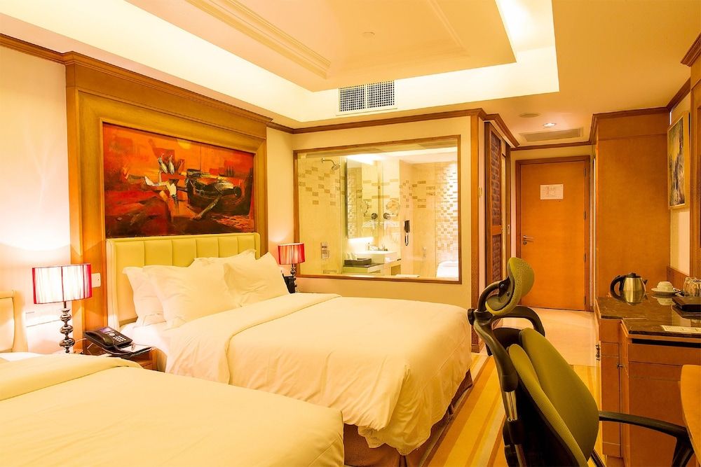 undefined Six Seasons Hotel 8