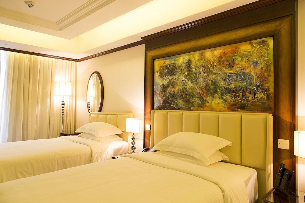 undefined Six Seasons Hotel 5