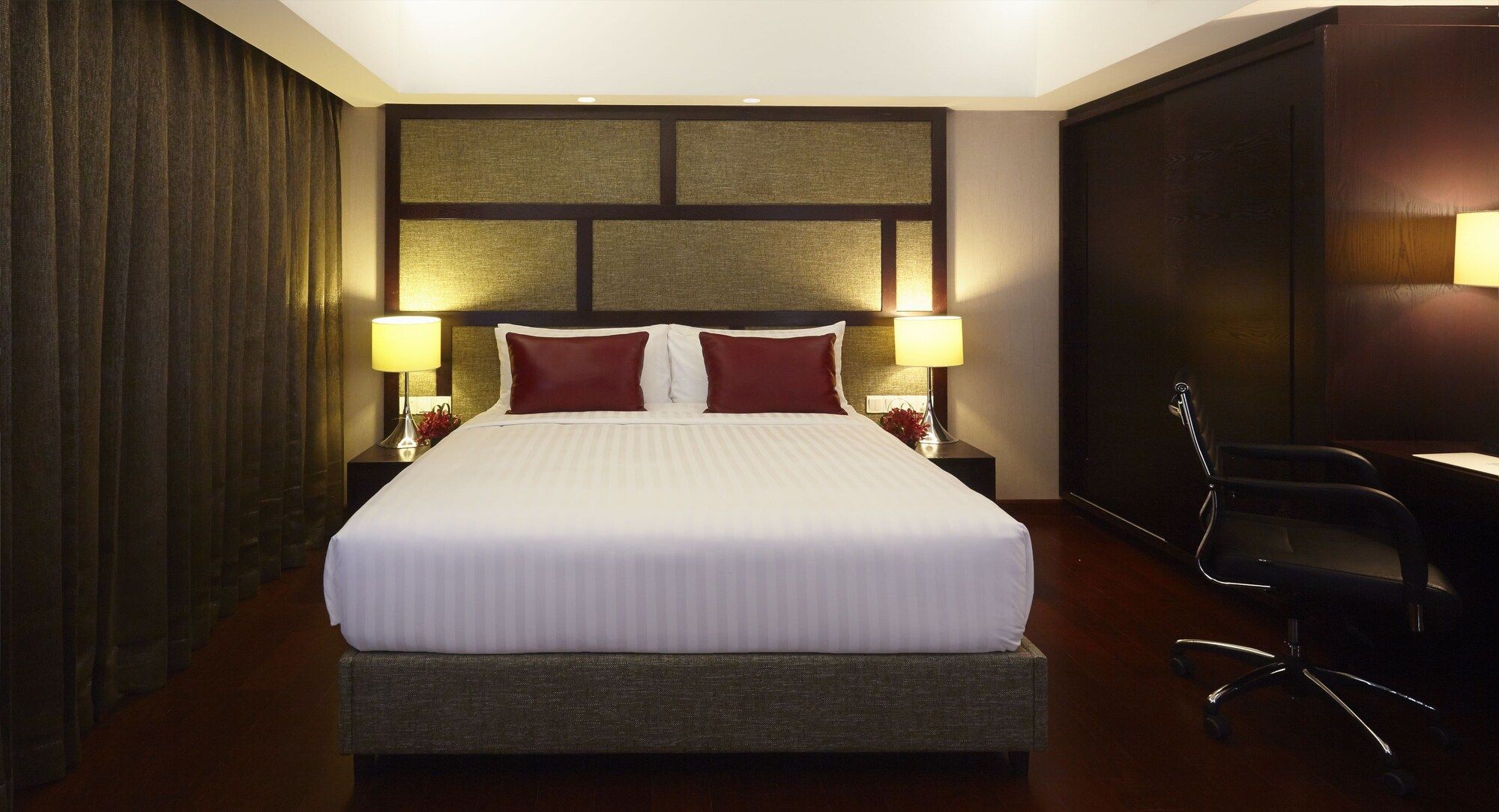 Amari Dhaka DOUBLE DELUXE KING ROOM