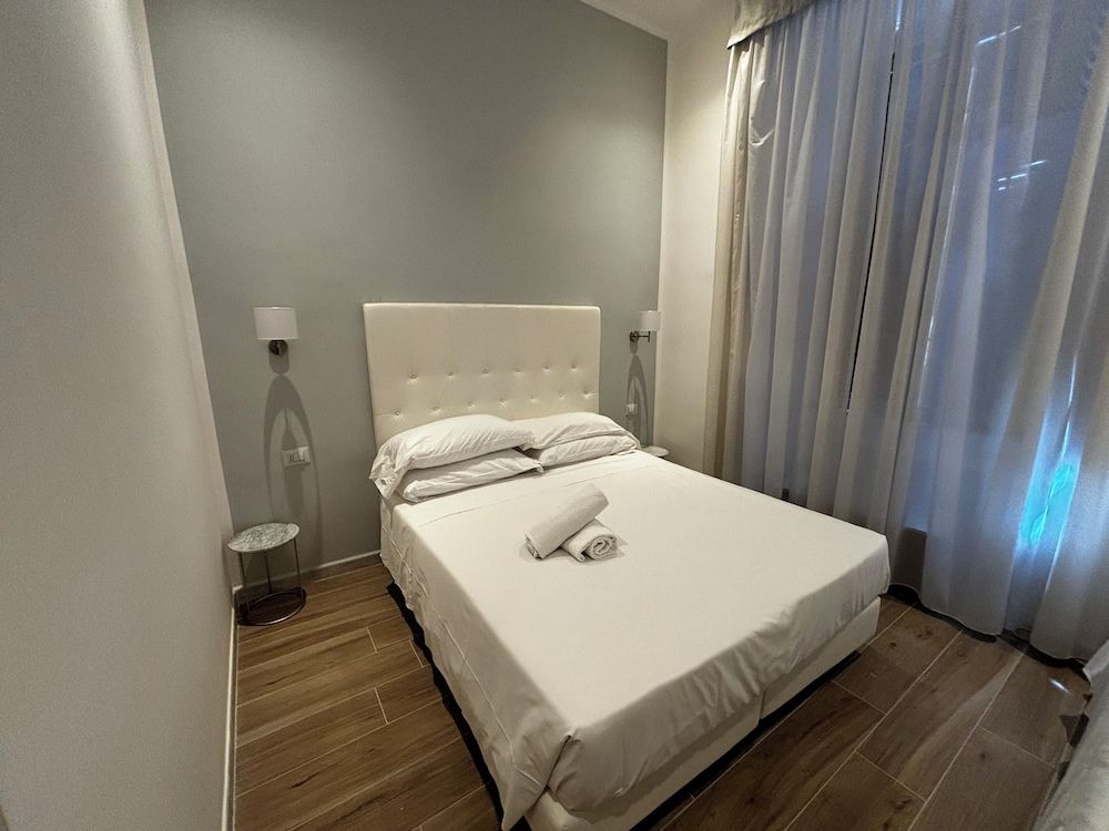 undefined Hotel Gabriella 5