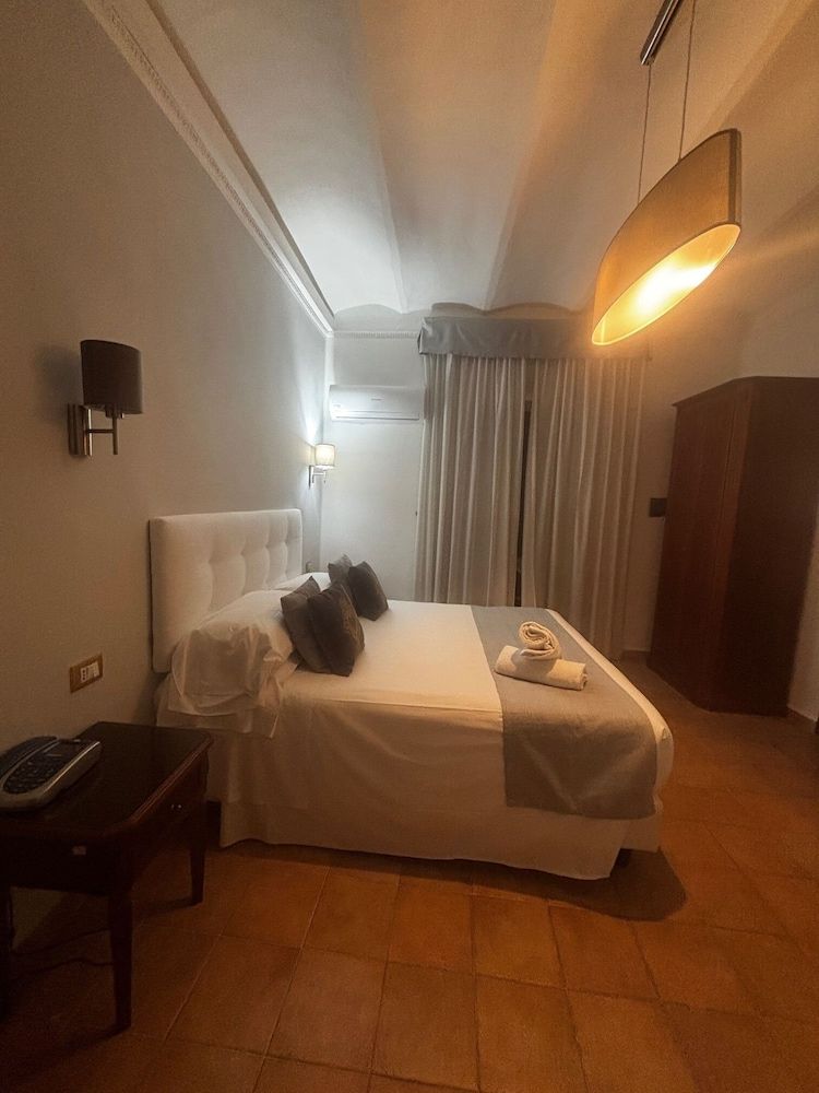 undefined Hotel Gabriella 2