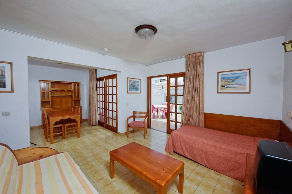 Apartamentos Tinerfe Garden Superior Apartment, 2 Bedrooms 6