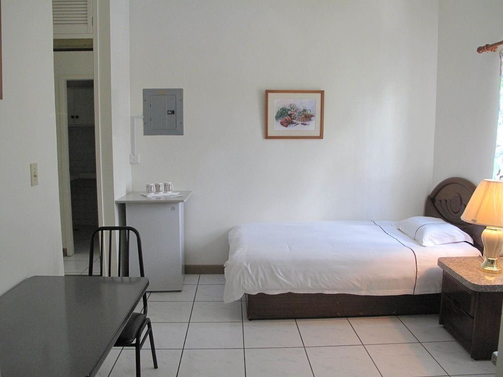 Standard Room, 1 Queen Bed