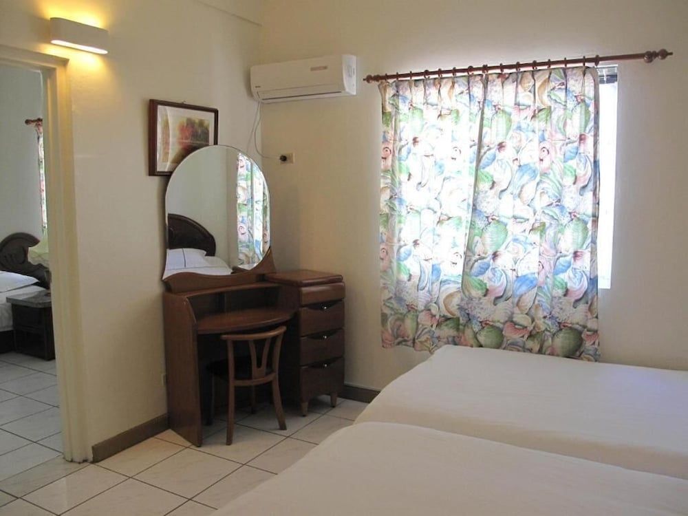 Deluxe Suite, 2 Twin Beds
