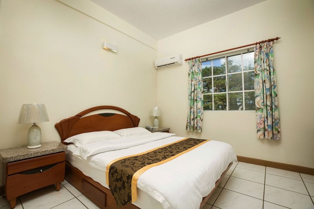 Deluxe Suite, 1 Queen Bed
