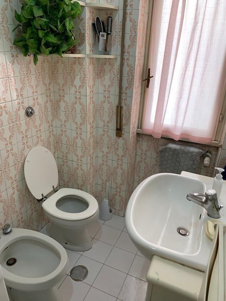 4 Season B&B Roma Economy Single Room 16