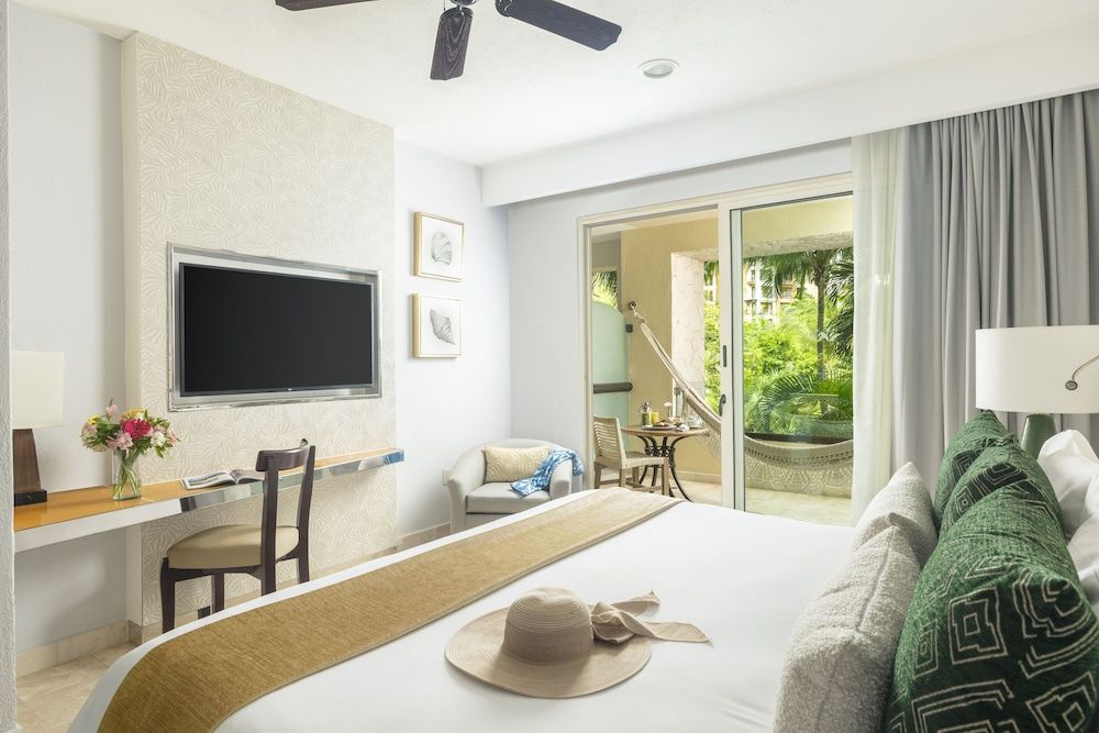 Villa del Palmar Cancun All Inclusive Beach Resort & Spa Deluxe Room, 1 King Bed (+ $25 Daily Resort Credits) 6