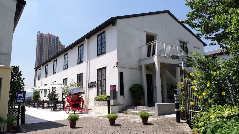 undefined Heritage Lodge 6