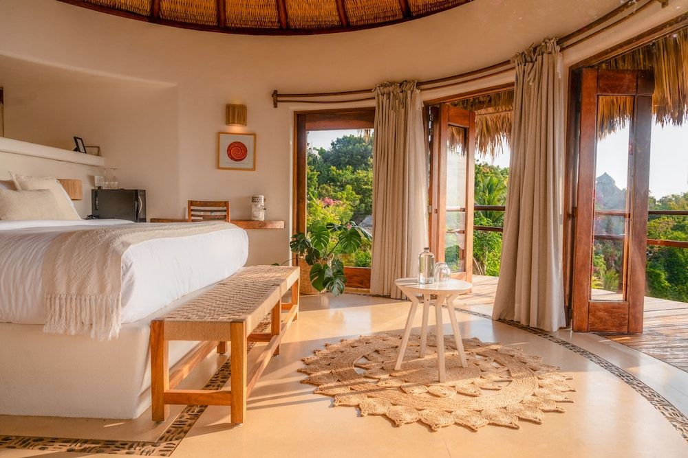 ZOA Hotel - Michelin Key Winner - Adults Only Honeymoon Suite