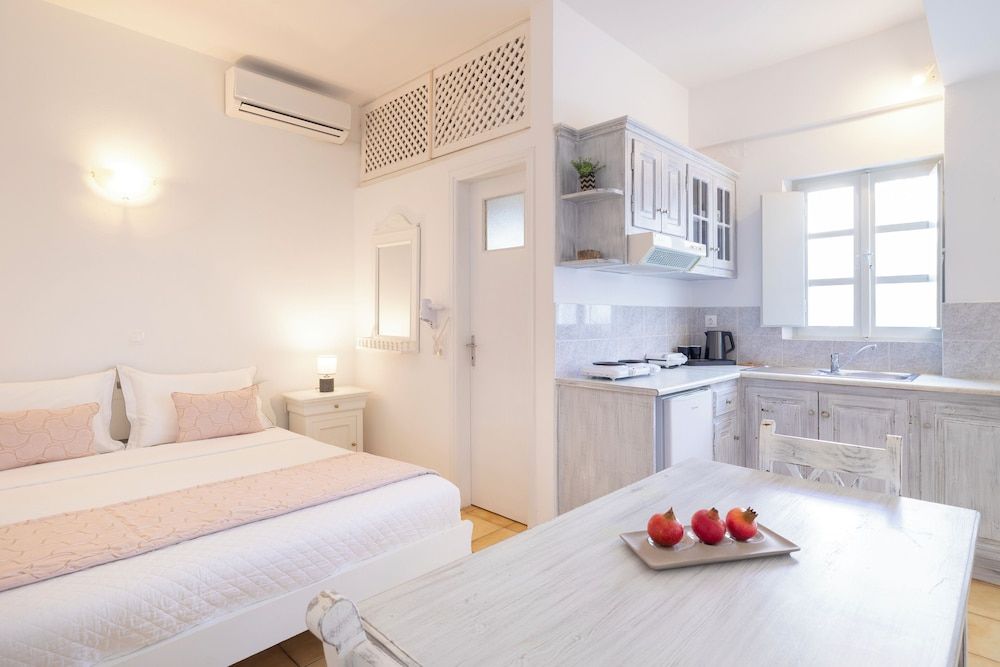 Vrachia Studios & Apartments Studio 4