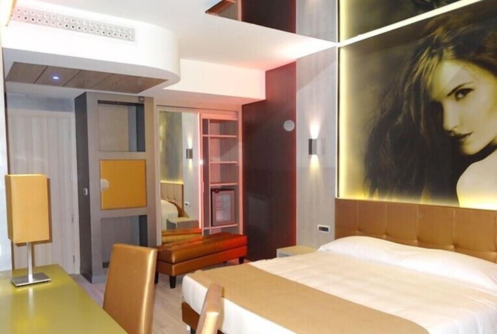 Hotel Camelia Suite 5