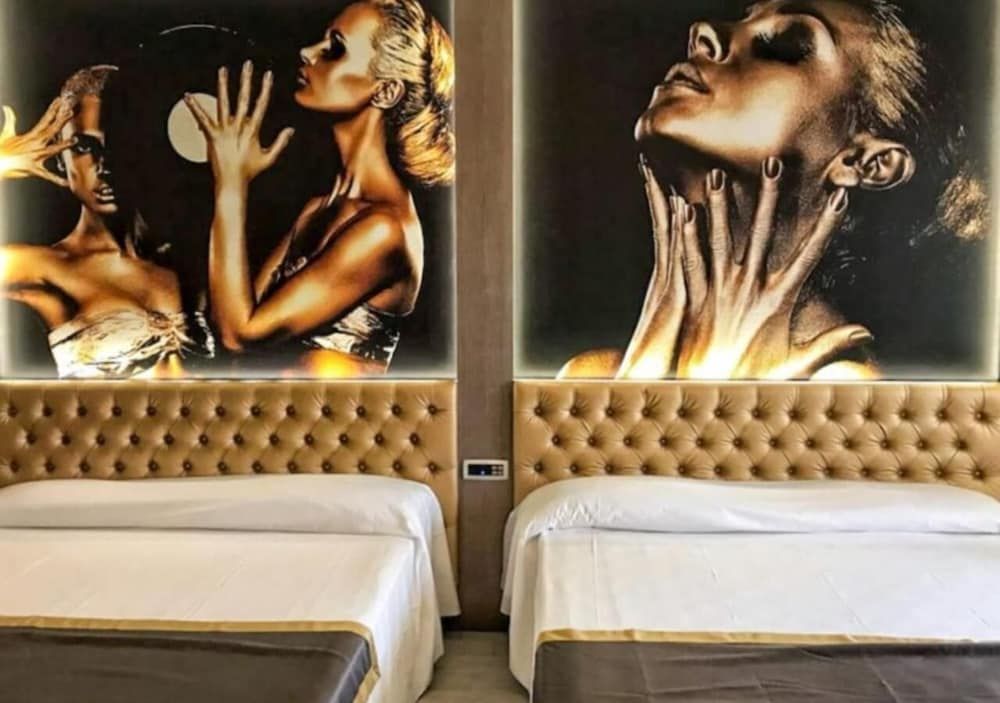 Hotel Camelia Suite 3