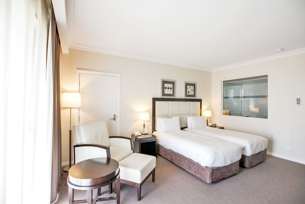 Century Inn Twin Studio 2