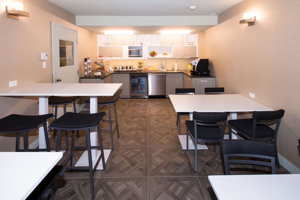 undefined Le Chabrol Hotel & Suites 7