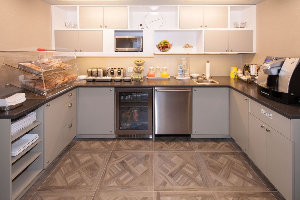 undefined Le Chabrol Hotel & Suites 6